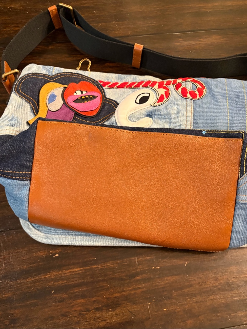 Marc Jacobs x Julie Verhoeven Applique Abstract-Art Denim Messenger Bag - Picture 6 of 13